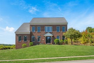 110 Springfield Dr, Ohio Twp, PA 15143