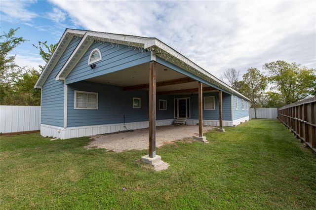 7610 Harlem Street, Baytown, TX 77521