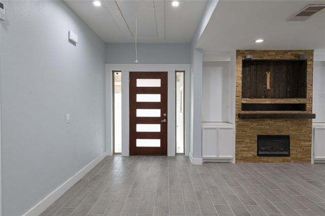 7610 Harlem Street, Baytown, TX 77521