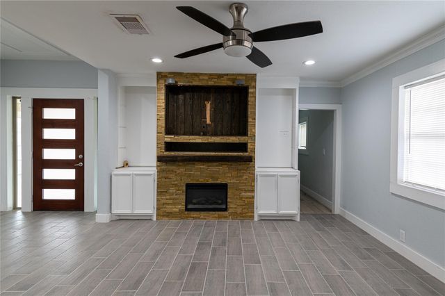 7610 Harlem Street, Baytown, TX 77521