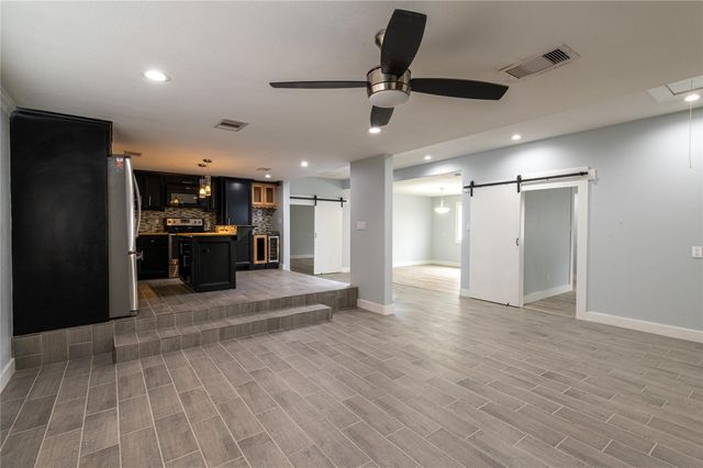 7610 Harlem Street, Baytown, TX 77521