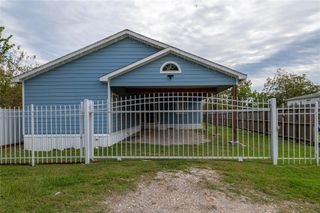 7610 Harlem Street, Baytown, TX 77521
