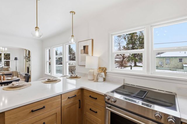 11022 E 4TH Ave, Spokane Valley, WA 99206