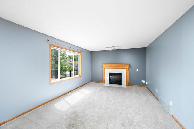 550 Hawthorne Woods Drive, Eagan, MN 55123