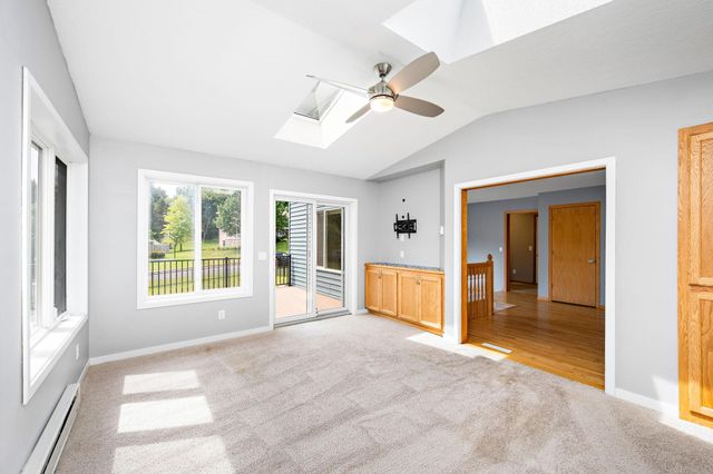 550 Hawthorne Woods Drive, Eagan, MN 55123