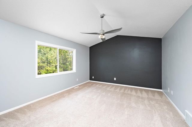 550 Hawthorne Woods Drive, Eagan, MN 55123
