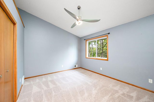 550 Hawthorne Woods Drive, Eagan, MN 55123