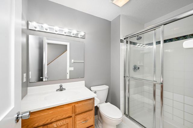 550 Hawthorne Woods Drive, Eagan, MN 55123