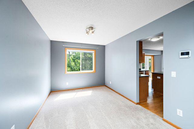 550 Hawthorne Woods Drive, Eagan, MN 55123