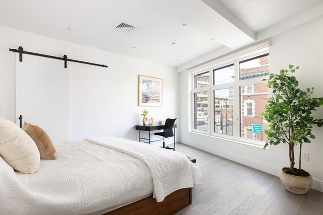 69 Walnut St 4, Brookline, MA 02445