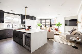 69 Walnut St 4, Brookline, MA 02445