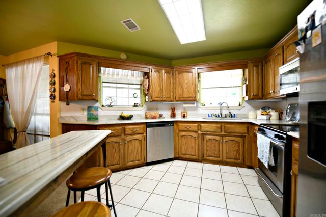 1208 Redbud Dr, Mena, AR 71953