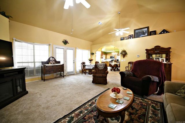 1208 Redbud Dr, Mena, AR 71953