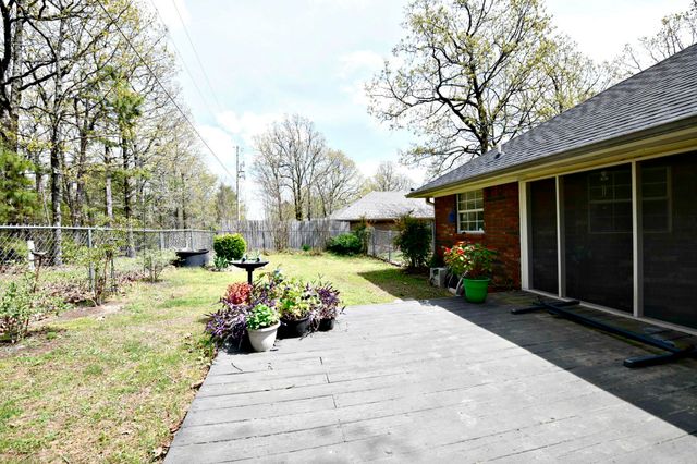 1208 Redbud Dr, Mena, AR 71953