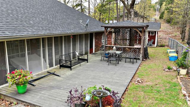 1208 Redbud Dr, Mena, AR 71953