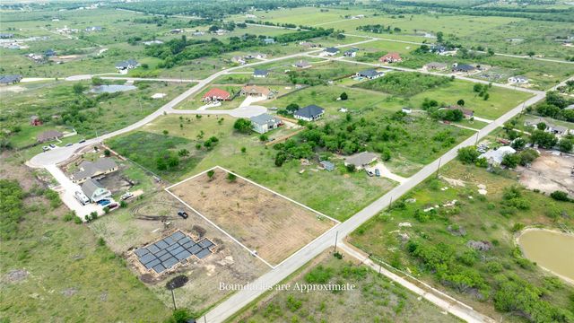 520 Engelke RD, Niederwald, TX 78640