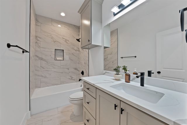 175 Harris Harbor Road, East Tawakoni, TX 75472