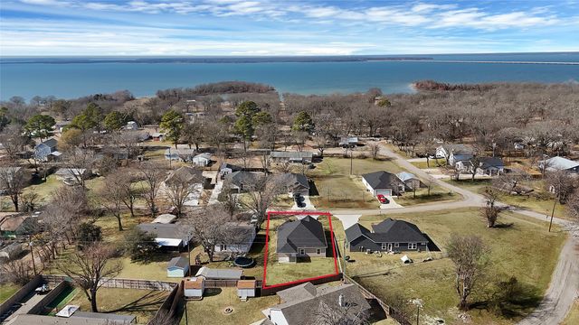 175 Harris Harbor Road, East Tawakoni, TX 75472