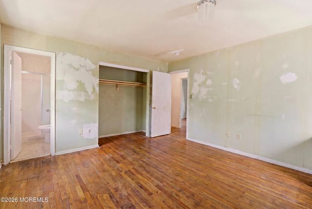 9 Camelot Court, Manalapan, NJ 07726