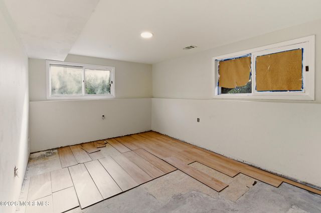 9 Camelot Court, Manalapan, NJ 07726