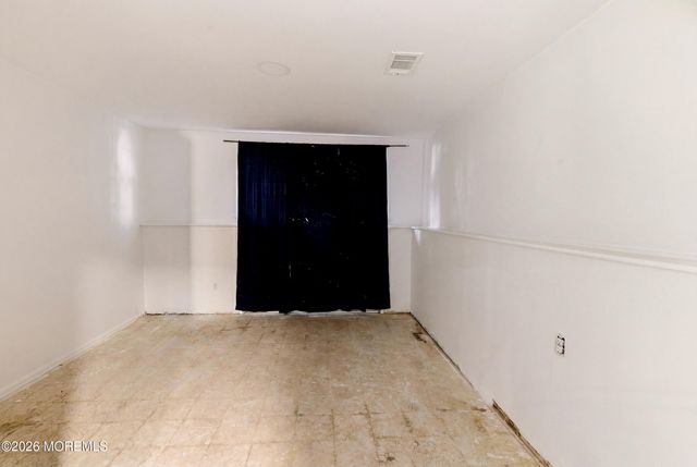 9 Camelot Court, Manalapan, NJ 07726