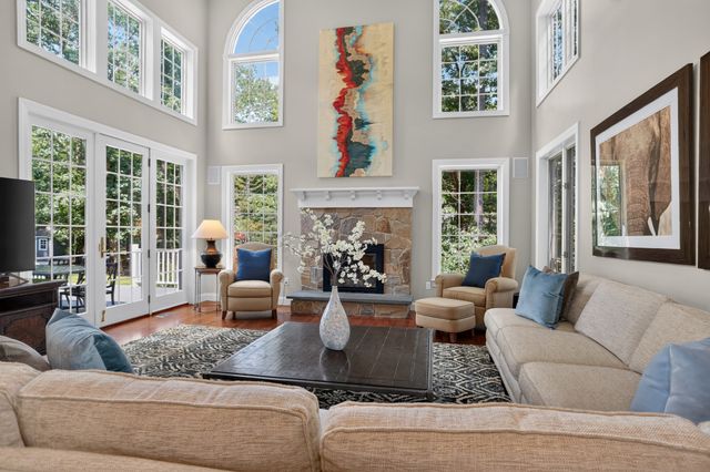 46 Briant Dr, Sudbury, MA 01776