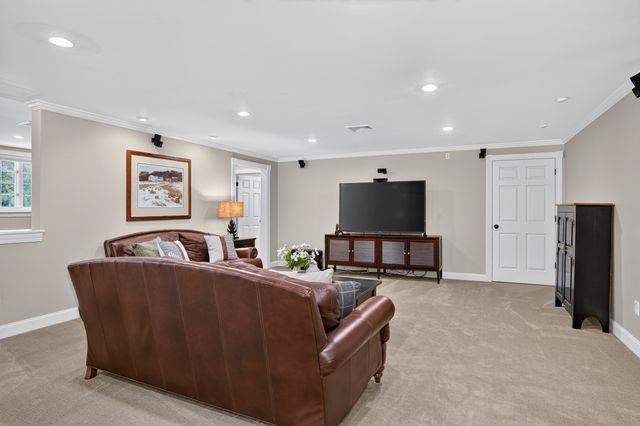 46 Briant Dr, Sudbury, MA 01776