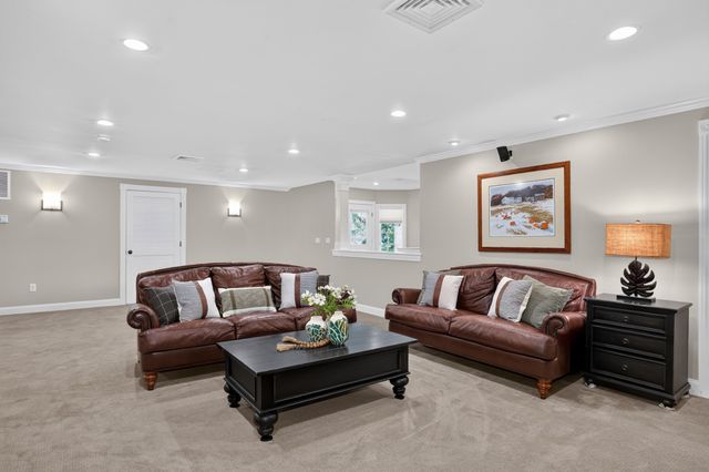 46 Briant Dr, Sudbury, MA 01776
