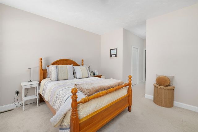 107 Old River Road 11, Lincoln, RI 02865