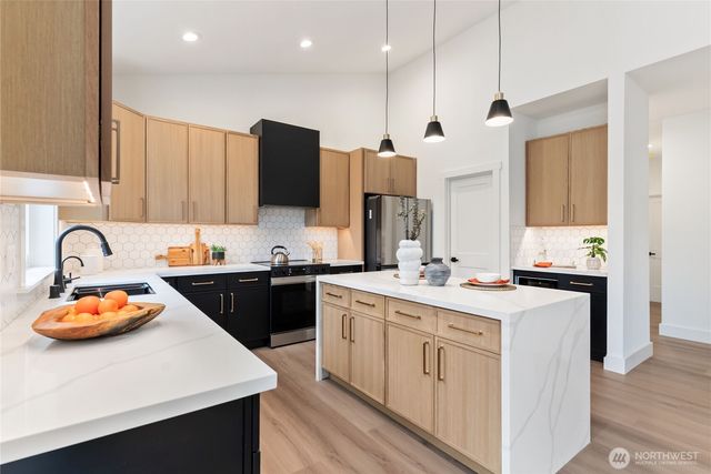 13920 130th Avenue NW, Gig Harbor, WA 98329