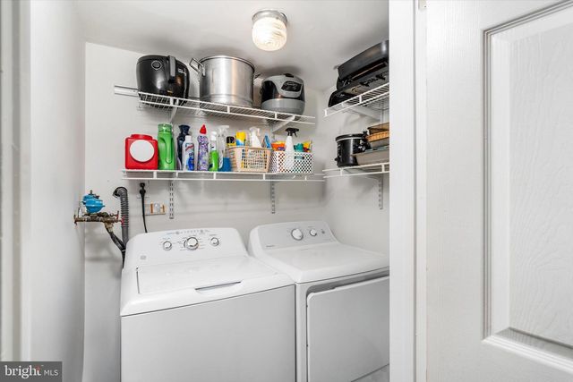 22 HOFFMAN DR, Hamilton, NJ 08690