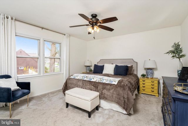 22 HOFFMAN DR, Hamilton, NJ 08690