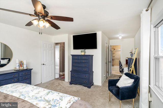 22 HOFFMAN DR, Hamilton, NJ 08690