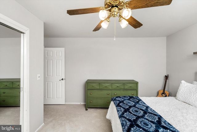 22 HOFFMAN DR, Hamilton, NJ 08690