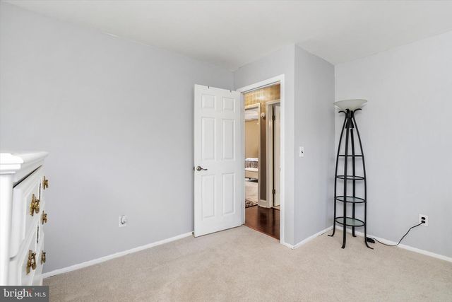 22 HOFFMAN DR, Hamilton, NJ 08690