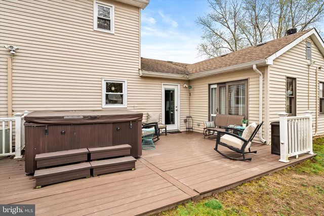 22 HOFFMAN DR, Hamilton, NJ 08690