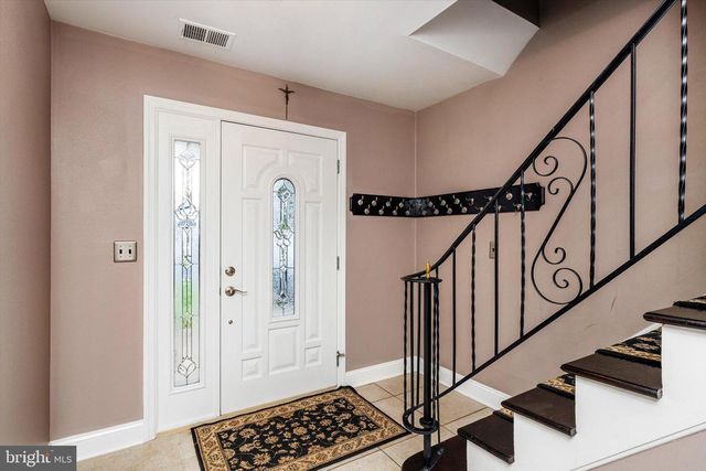 22 HOFFMAN DR, Hamilton, NJ 08690