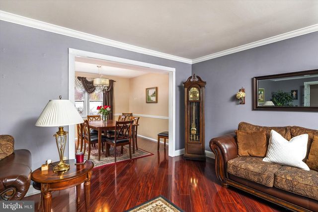 22 HOFFMAN DR, Hamilton, NJ 08690