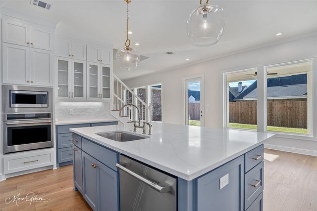 9827 Canebrake Lane, Shreveport, LA 71106