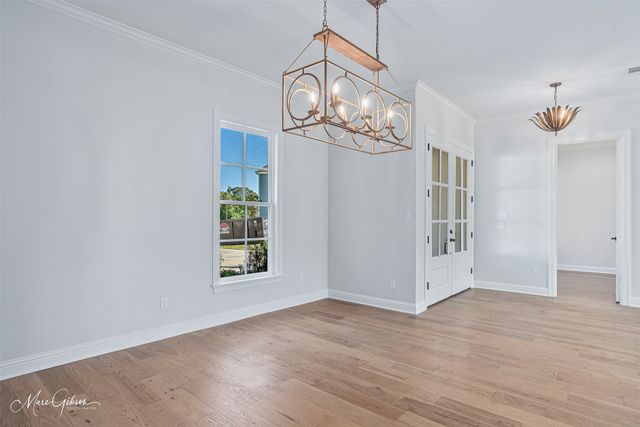 9827 Canebrake Lane, Shreveport, LA 71106