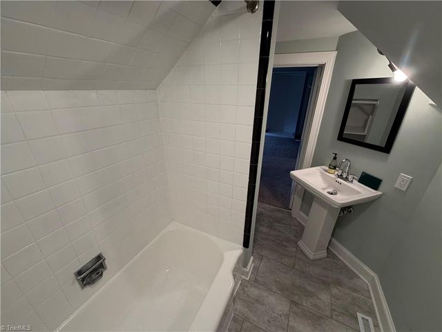 2313 N Glenn Avenue, Winston-salem, NC 27105
