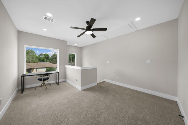 6835 Weston Street AB, Houston, TX 77021