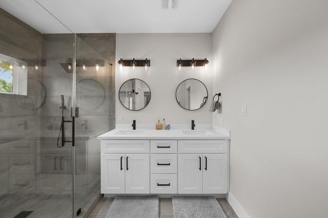 6835 Weston Street AB, Houston, TX 77021