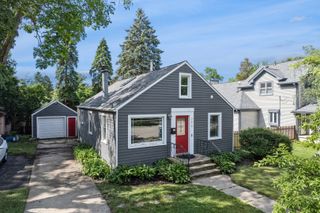206 NORTH Street, East Dundee, IL 60118