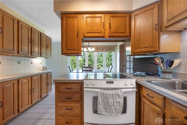 1182 Westridge Road, Washington Twp, OH 45459