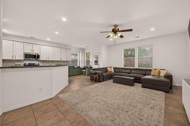 946 Maresca Lane, League City, TX 77573