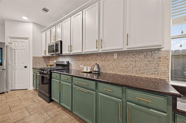 946 Maresca Lane, League City, TX 77573