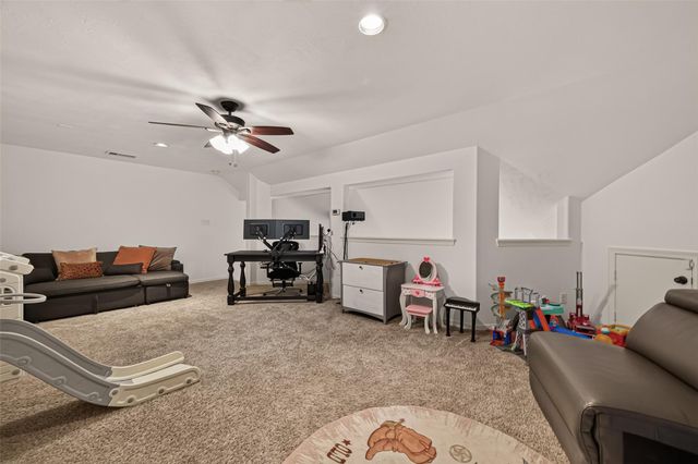 946 Maresca Lane, League City, TX 77573