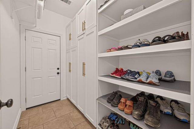 946 Maresca Lane, League City, TX 77573