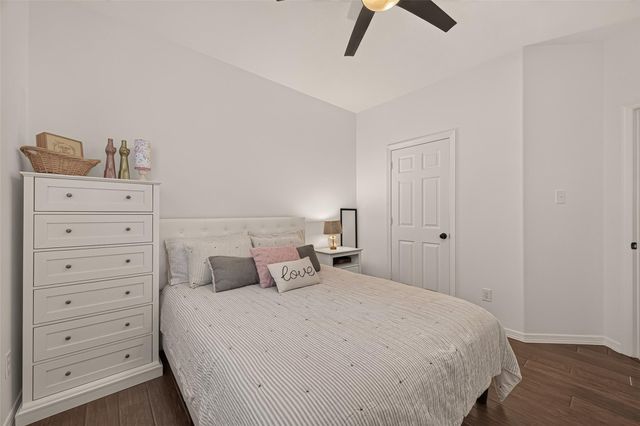 946 Maresca Lane, League City, TX 77573